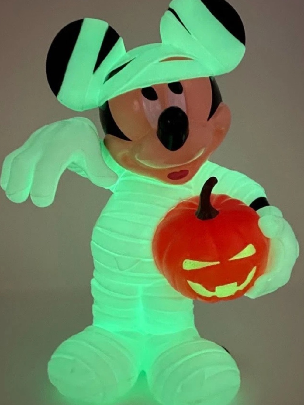Disney Glow-in-the-Dark Mickey mummy popcorn bucket Disney parks